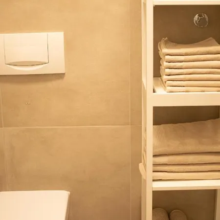 Ahroom